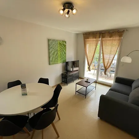C14 Les Naiades- 2 Bedrooms For 6 People ! 度假居 *